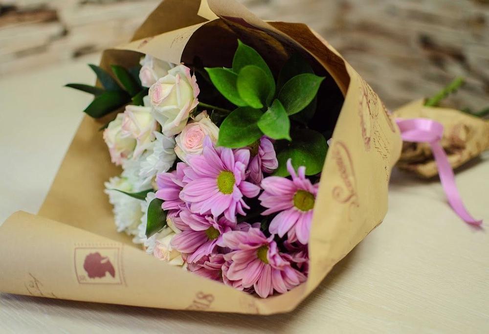 Букет цветов из: Розы и Хризантемы в Трехгорку