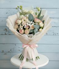 Букет цветов из:  Розы и Лизиантусы #REPLACE_PRED# Трехгорку