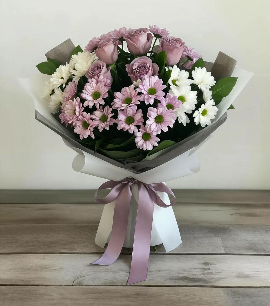 Букет цветов из: Хризантемы и Розы в Трехгорку