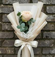 Букет цветов из:  Розы в Трехгорку
