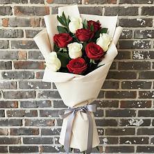 Букет цветов из:  Розы в Трехгорку