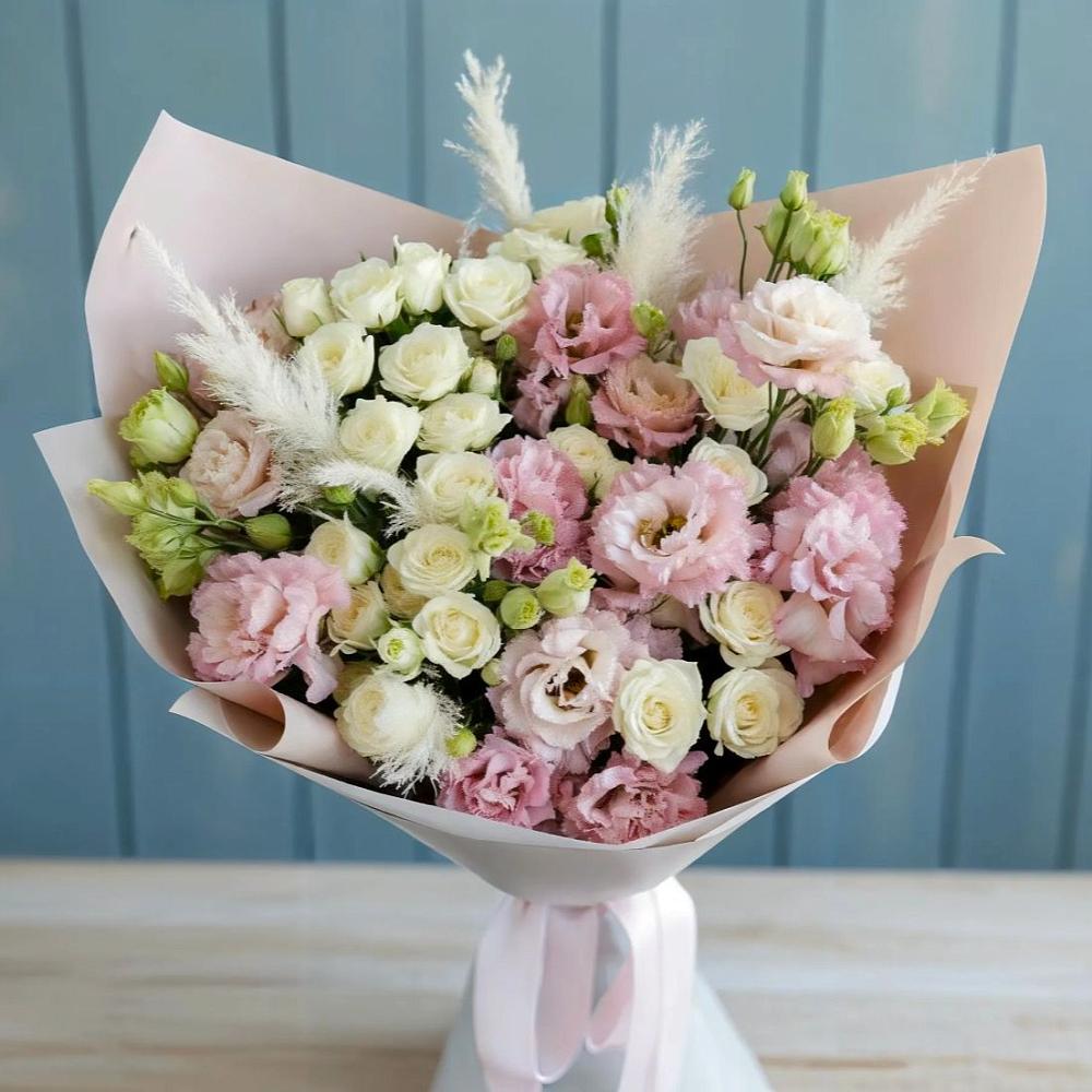 Букет цветов из: Альстромерии и Розы в Трехгорку