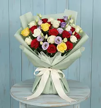 Букет цветов из:  Розы в Трехгорку