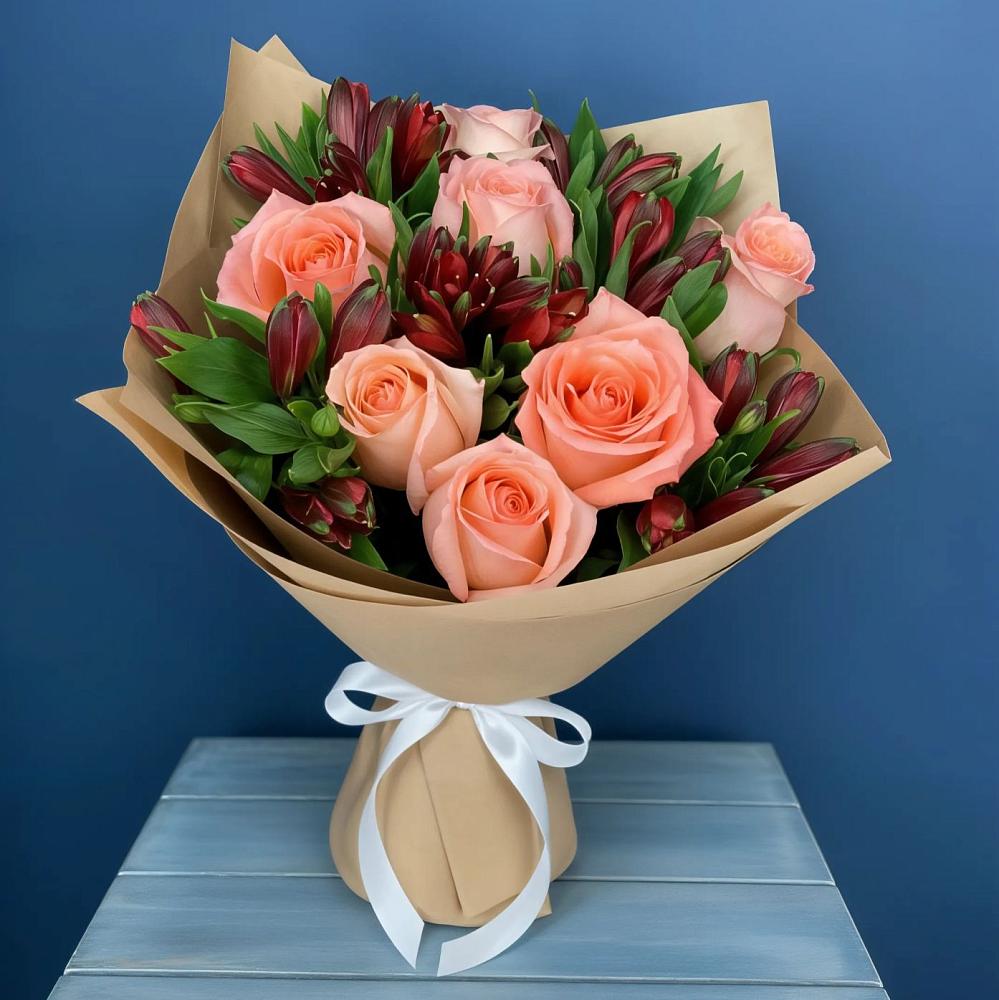 Букет цветов из: Розы и Альстромерии в Трехгорку