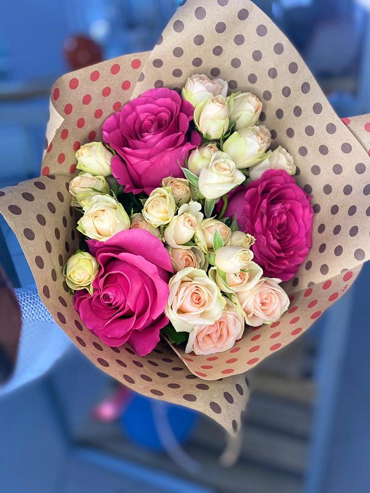 Букет цветов из: Розы в Трехгорку