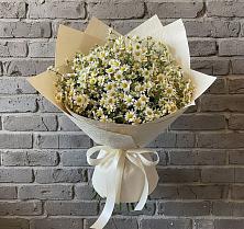 Букет цветов из:  Ромашки в Трехгорку