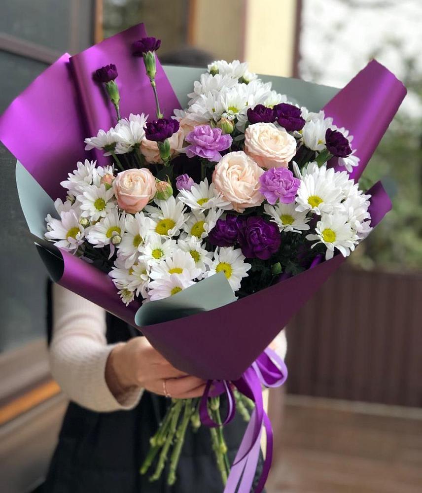 Букет цветов из: Хризантемы, Гвоздики и Розы в Трехгорку