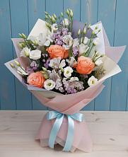 Букет цветов из:  Лизиантусы, Розы, Альстромерии и Гипсофила в Трехгорку