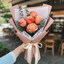 Букет цветов из:  Розы в Трехгорку