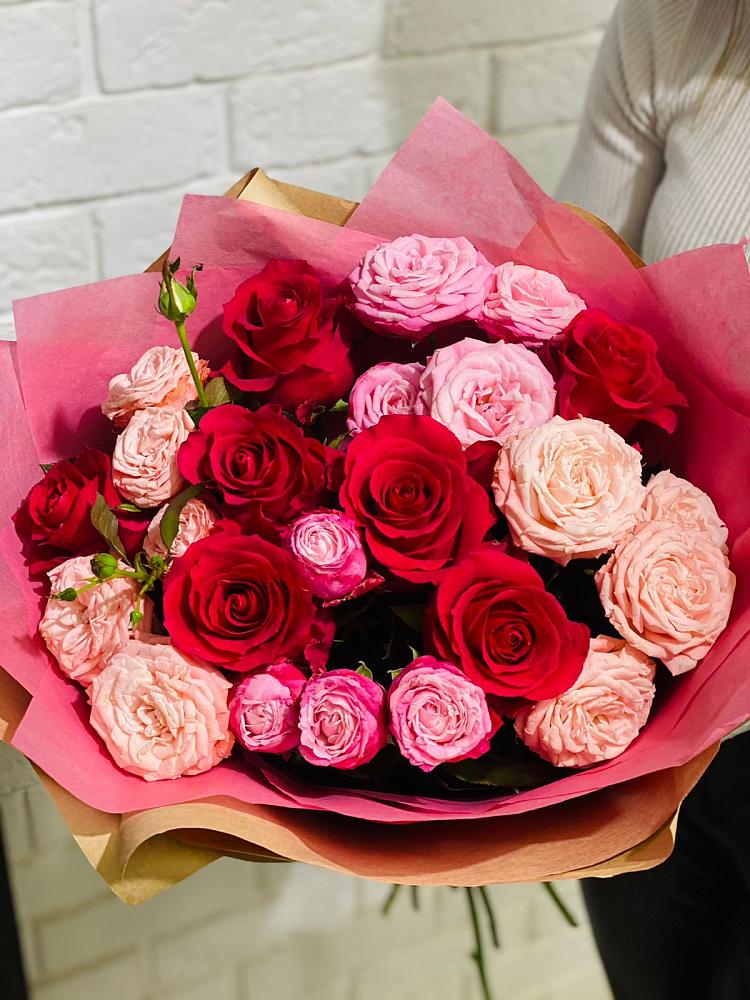 Букет цветов из: Розы в Трехгорку