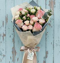 Букет цветов из:  Розы в Трехгорку