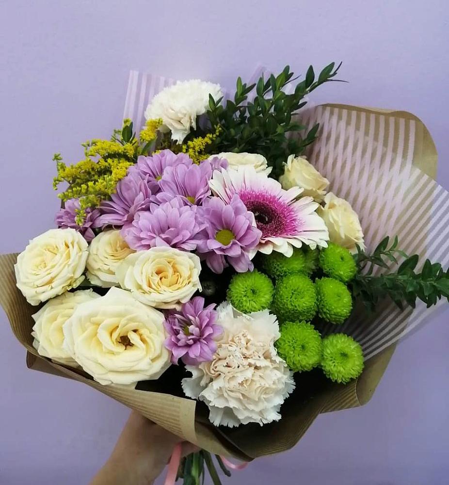 Букет цветов из: Хризантемы, Розы, Гвоздики и Герберы в Трехгорку