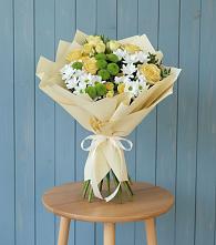 Букет цветов из:  Хризантемы и Розы в Трехгорку