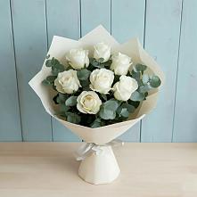 Букет Белые розы в Эвкалипте в Трехгорку
