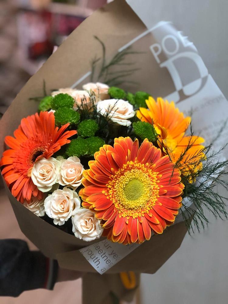 Букет цветов из: Герберы, Хризантемы и Розы в Трехгорку