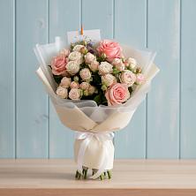 Букет цветов из:  Розы в Трехгорку