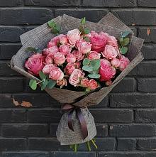 Букет цветов из:  Розы в Трехгорку
