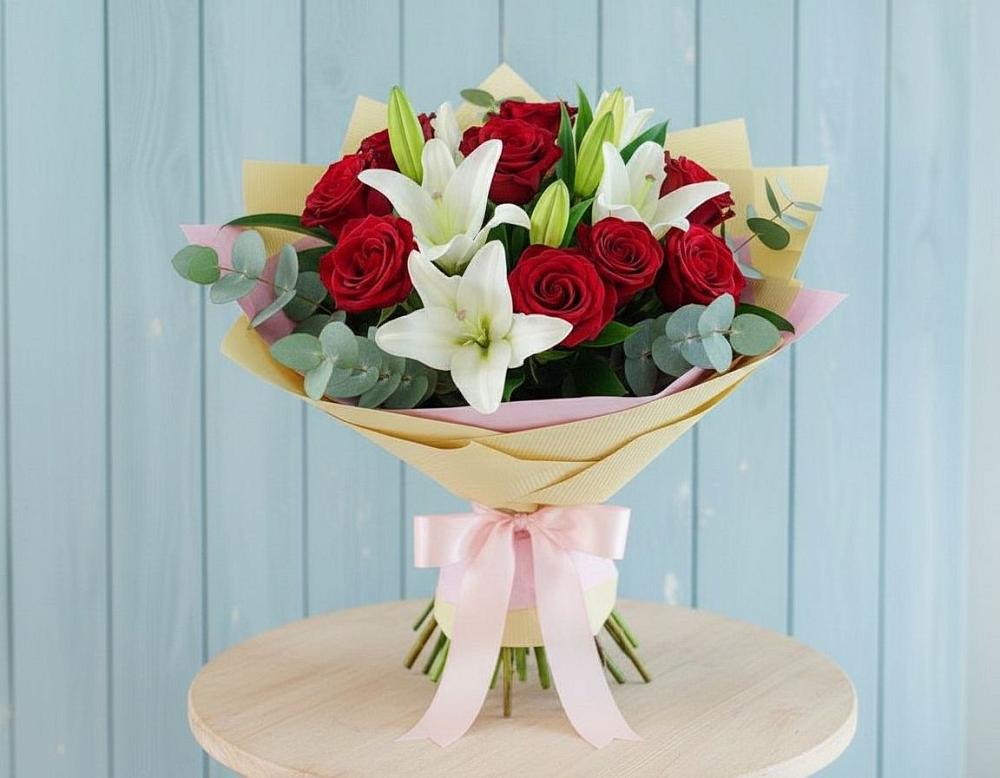 Букет цветов из: Лилии и Розы в Трехгорку